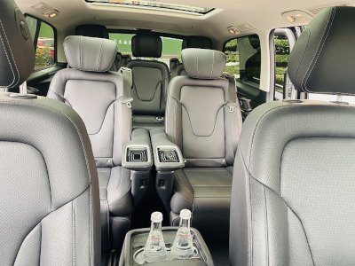 四川-7座高級房車(內)