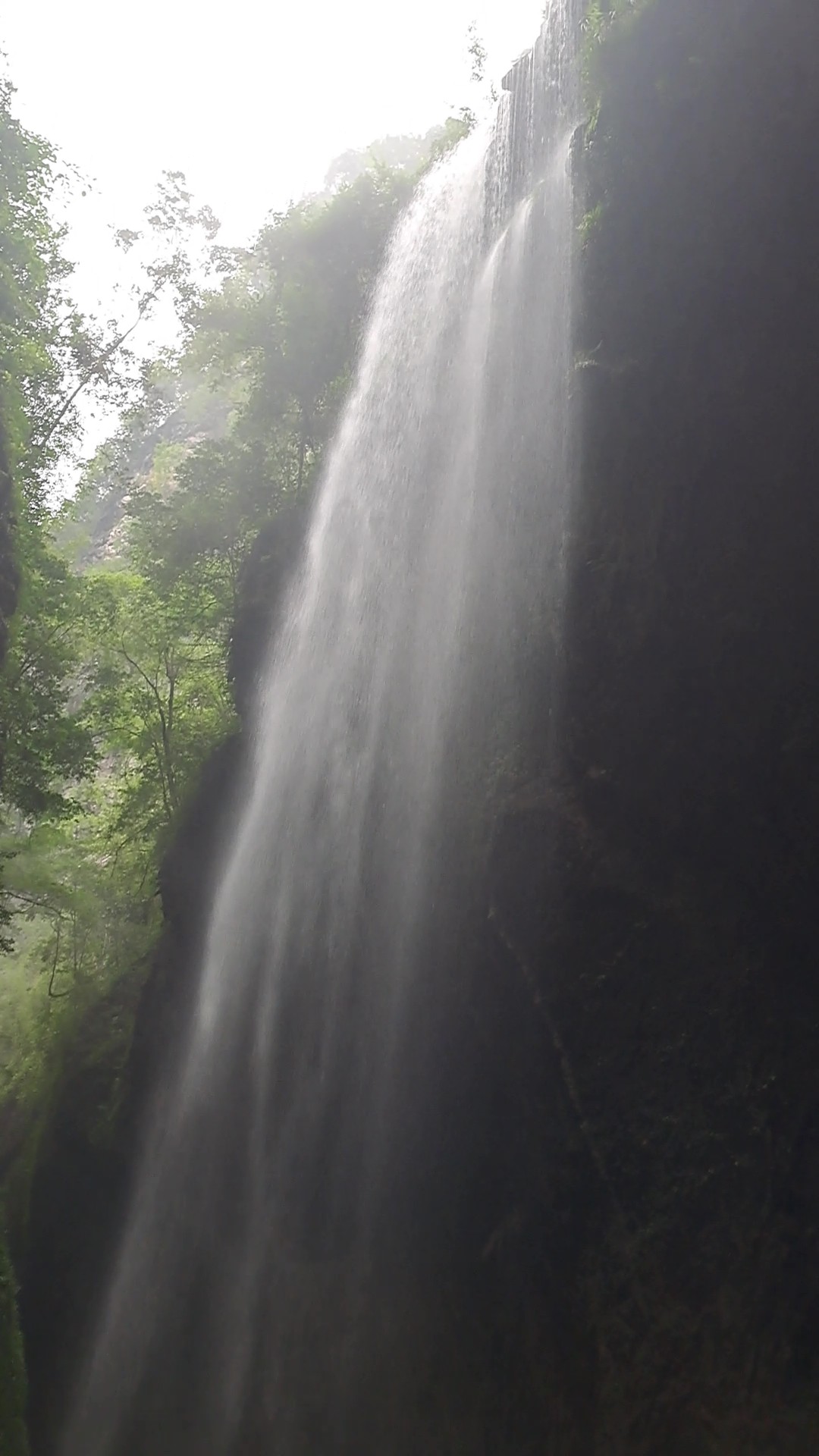 龍水峡地縫-大瀑布